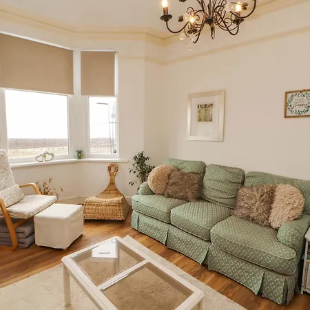 2 The Crescent Holiday home *