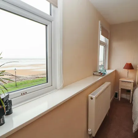 2 The Crescent Holiday home