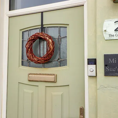 2 The Crescent * Seascale